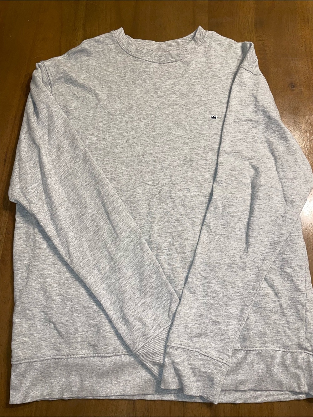 crown & ivy Light Gray Crewneck Sweatshirt